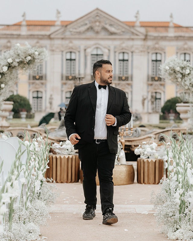 DJ Darman an Turntable und Darbuka auf einer persischen Hochzeit